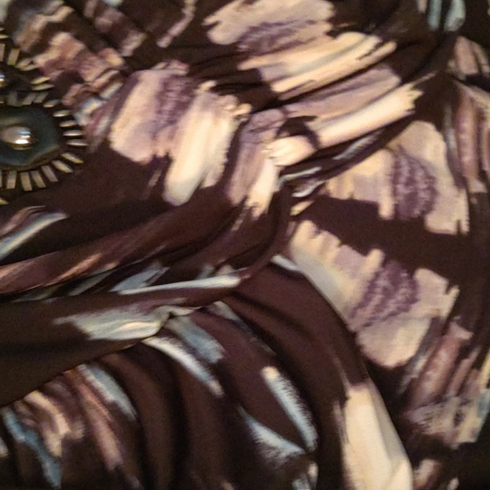 Woman Top - Picture 6 of 6